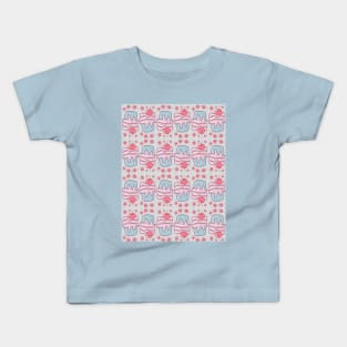 cupcake pattern Kids T-Shirt